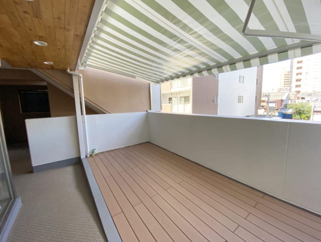 ウッドデッキ 屋根