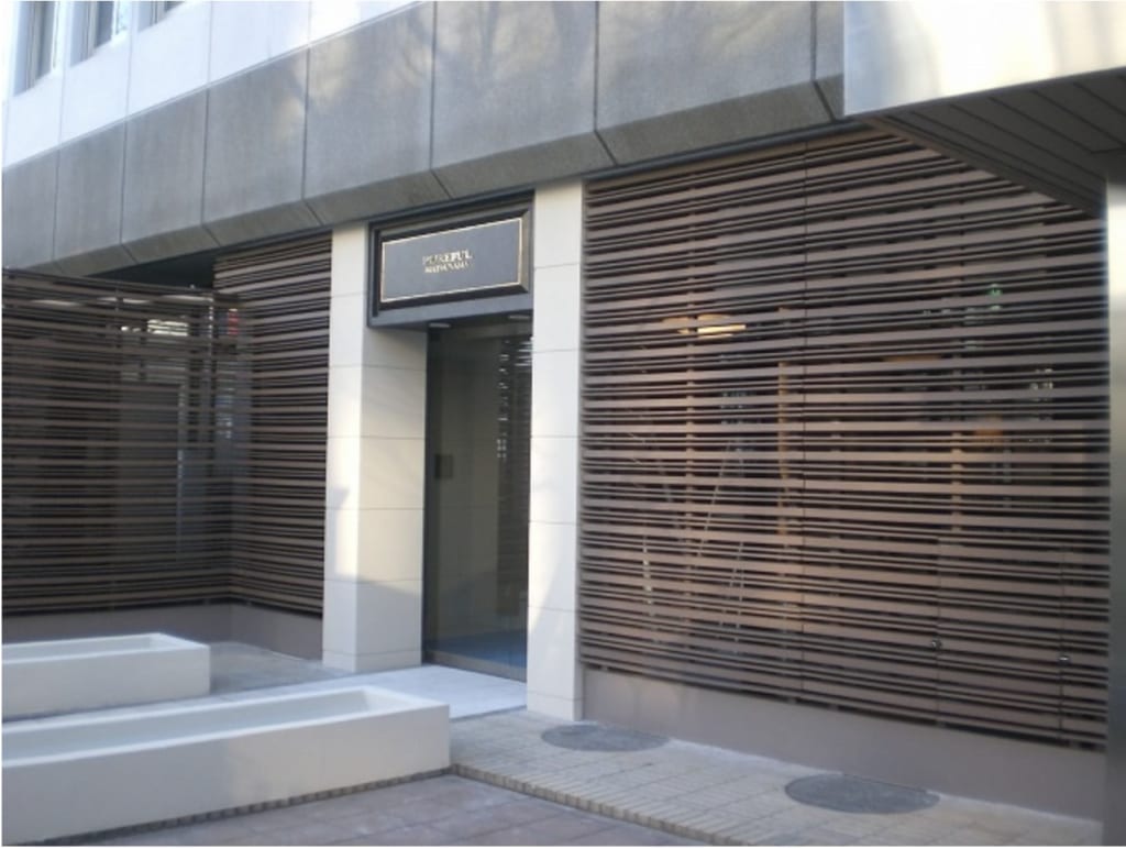 ルーバー 人工木