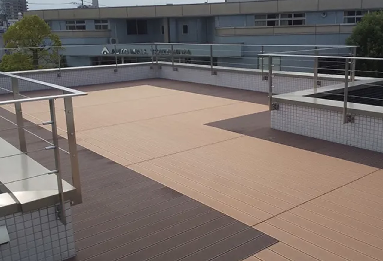 ビル屋上のウッドデッキに適した品質と施工事例紹介