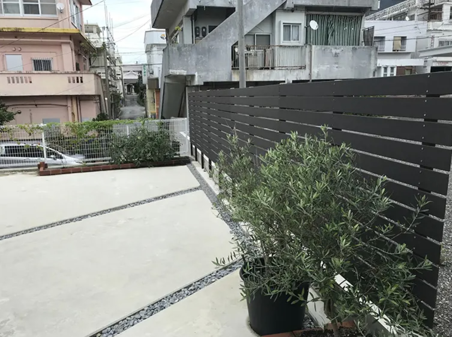 目隠しフェンス