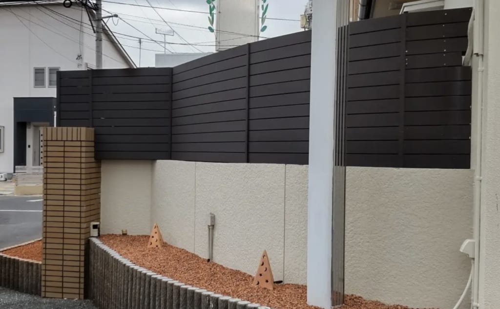 目隠しフェンス