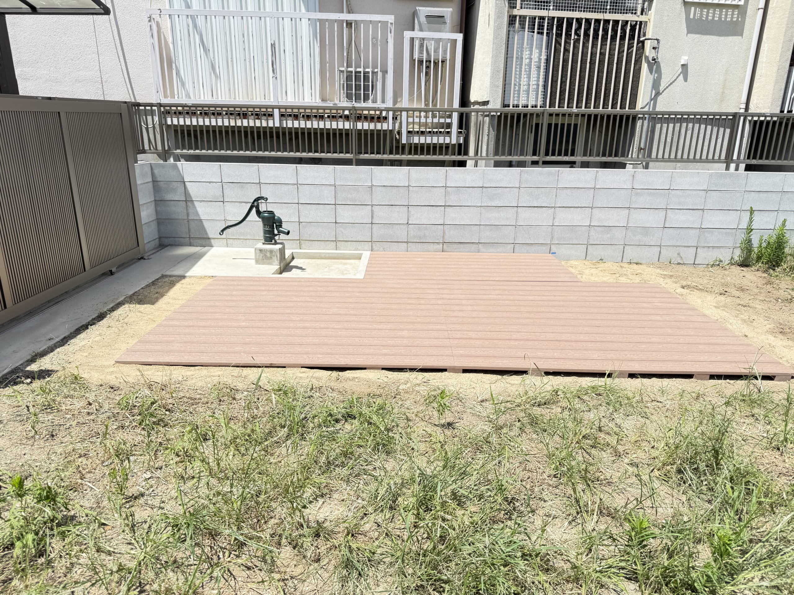 保育園の足洗いを新設
