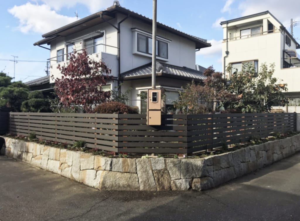 角地のフェンス