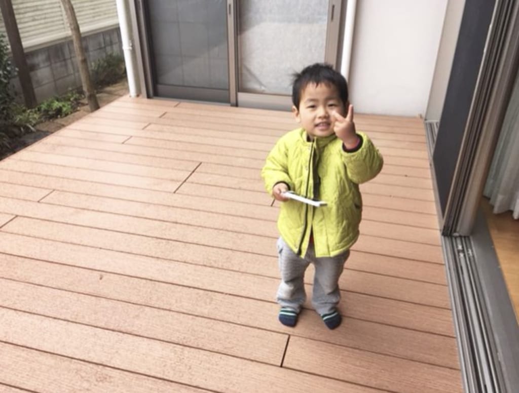 デッキ　子ども