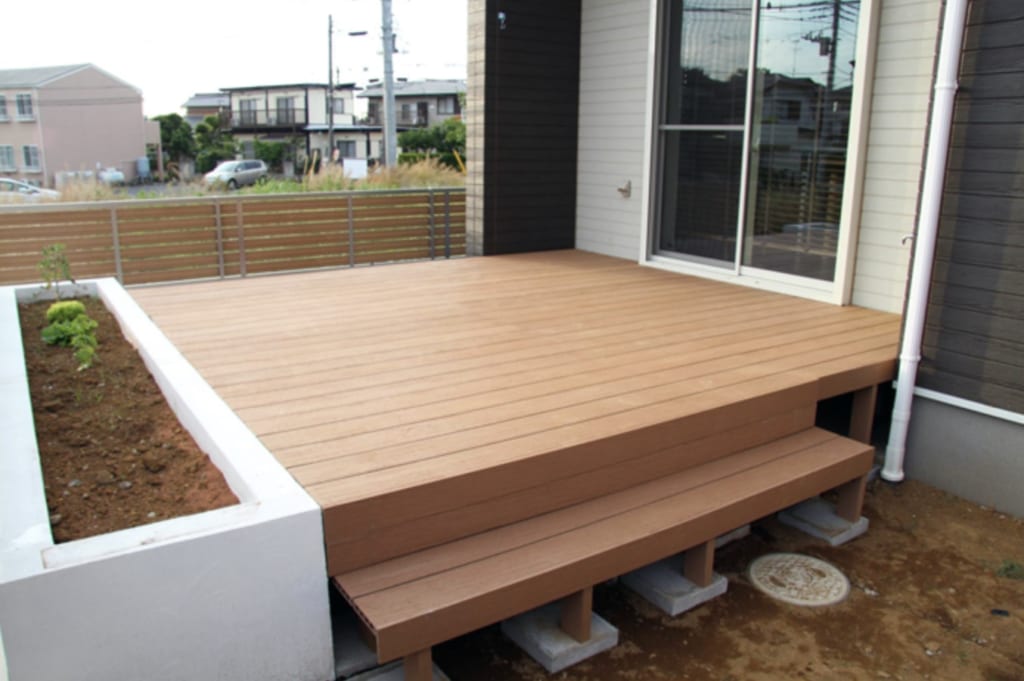 ウッドデッキ