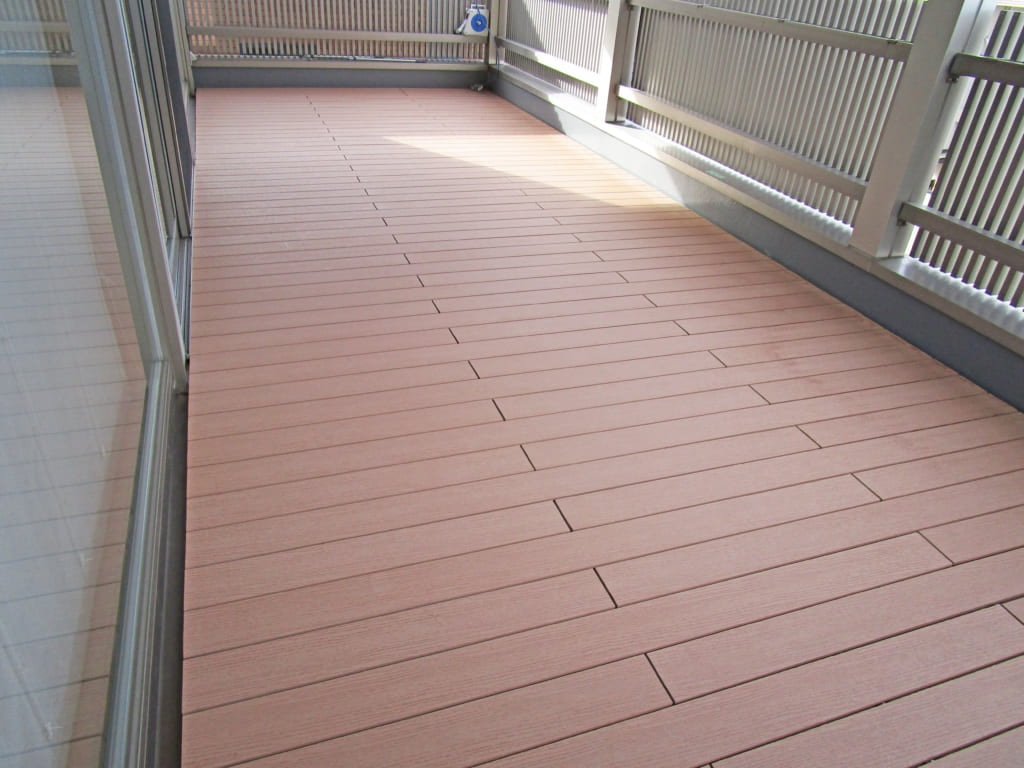 ベランダ　デッキ