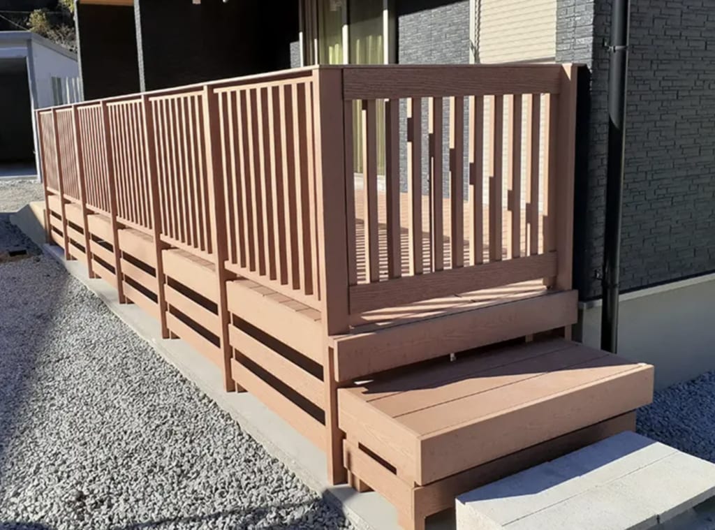 フェンス付きデッキ