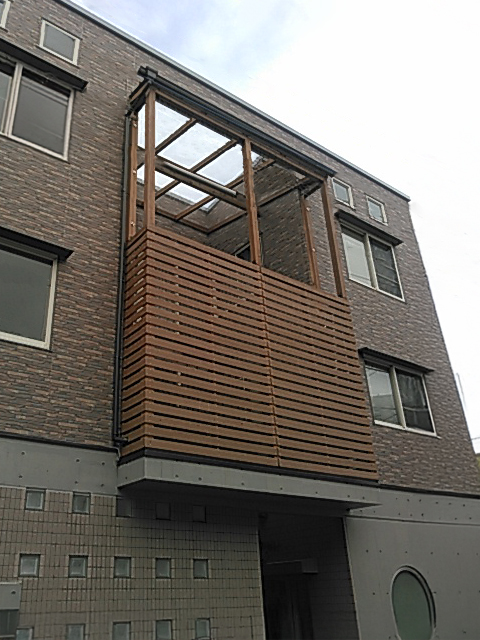 マンション　踊り場