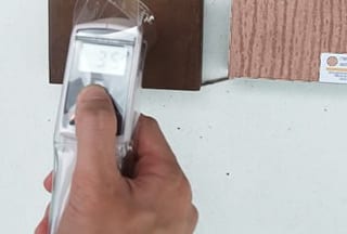 実験前の温度を測る