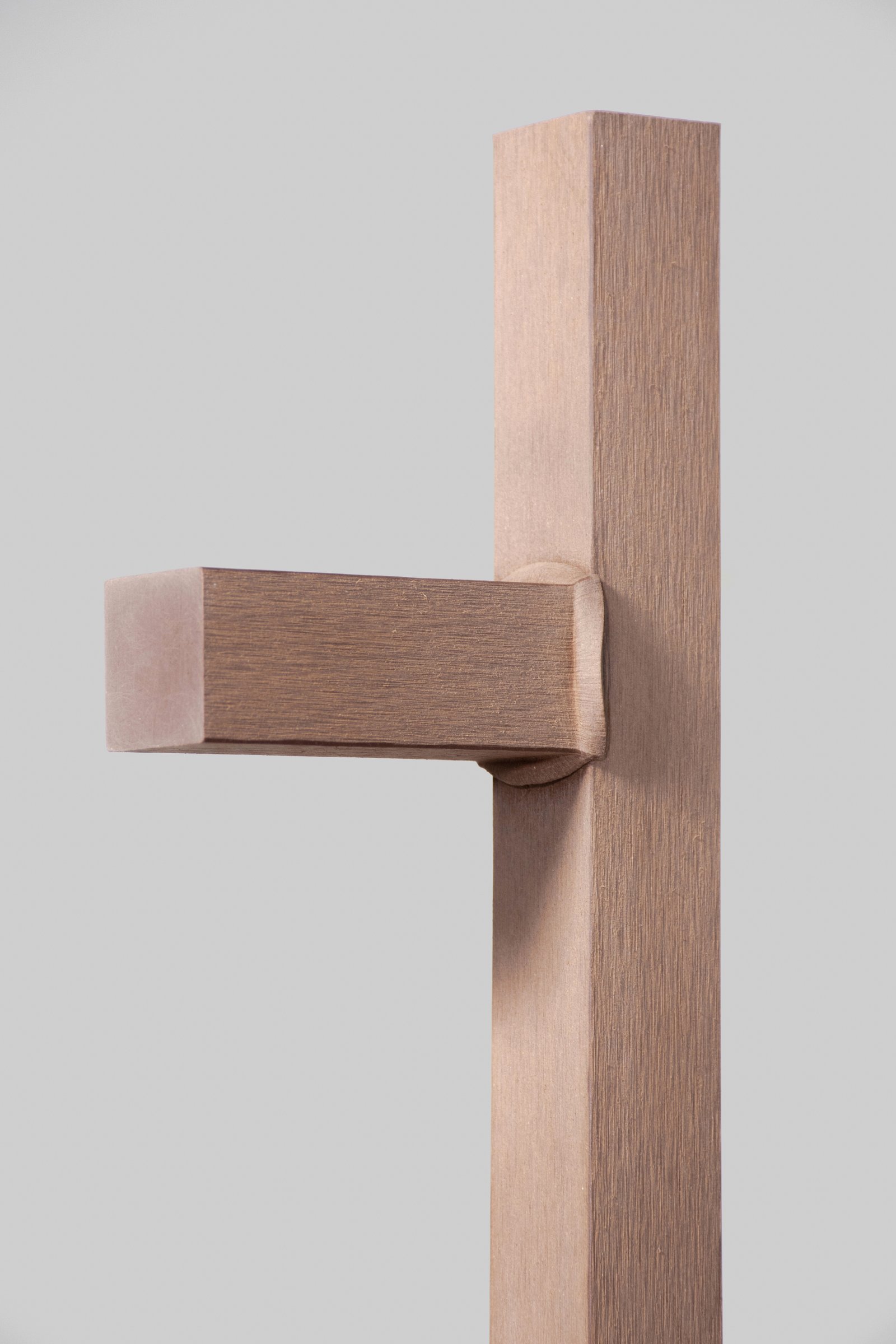 人工木材を使用した家具シリーズMOCKY