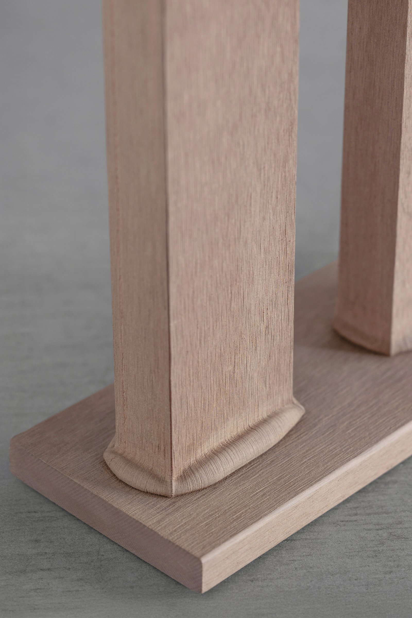 人工木材を使用した家具シリーズMOCKY